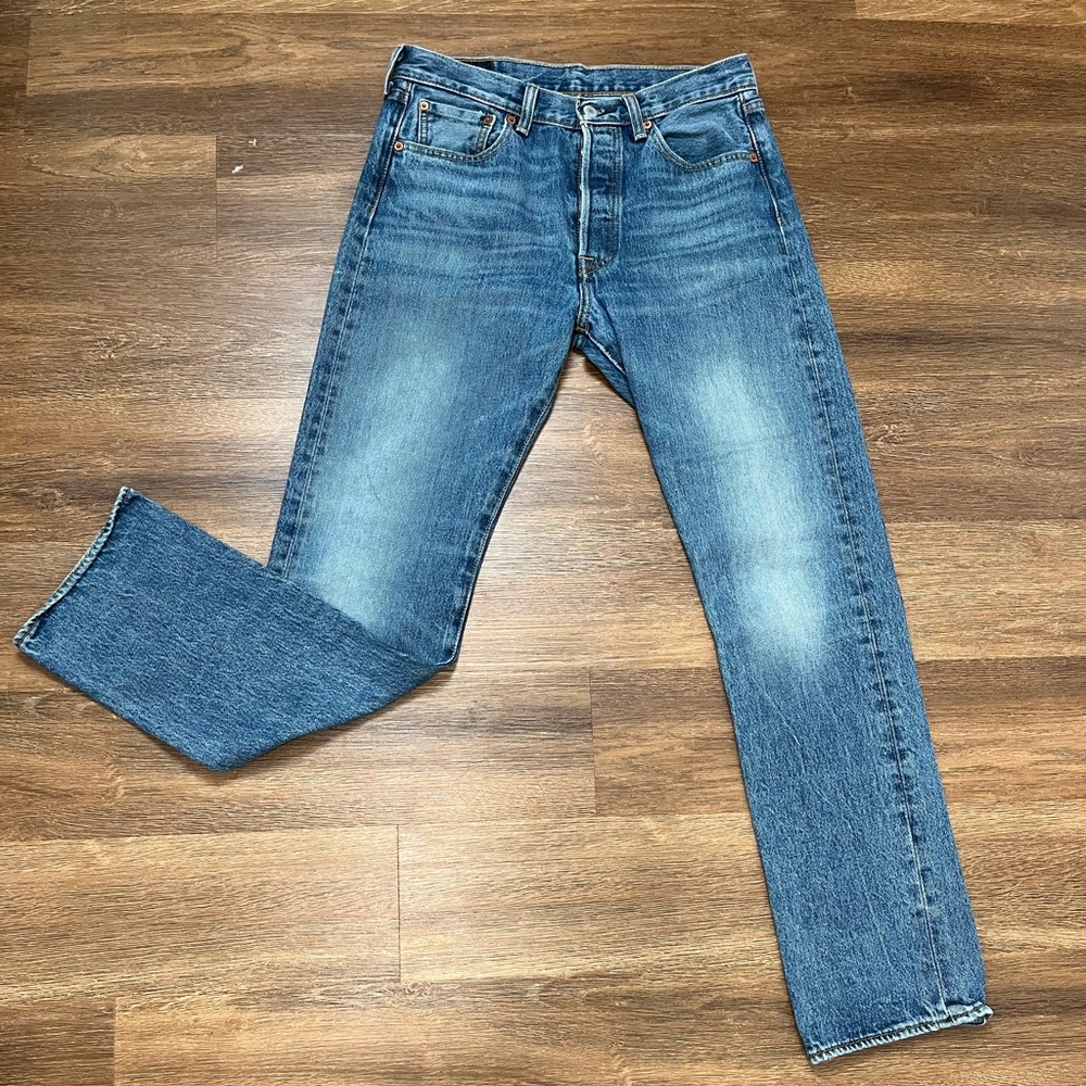 Levi's Original Fit Jeans in Medium Wash Size W30L32